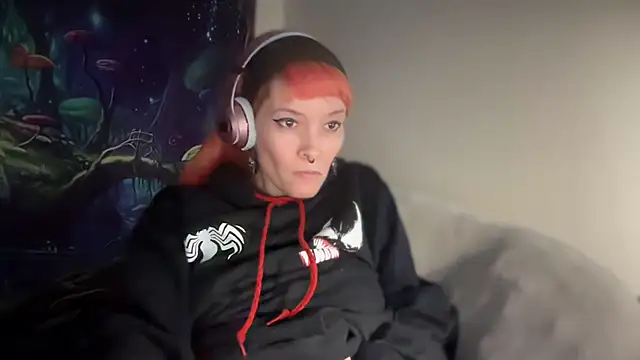 FRRANNKIE online show from December 13, 2025, 8:04 pm