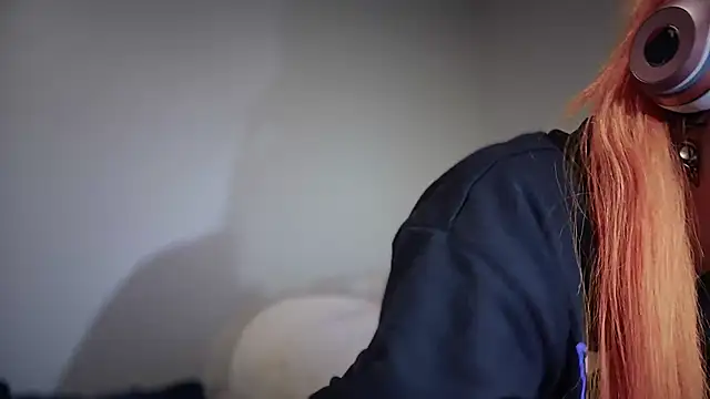 FRRANNKIE online show from November 7, 2025, 9:19 pm