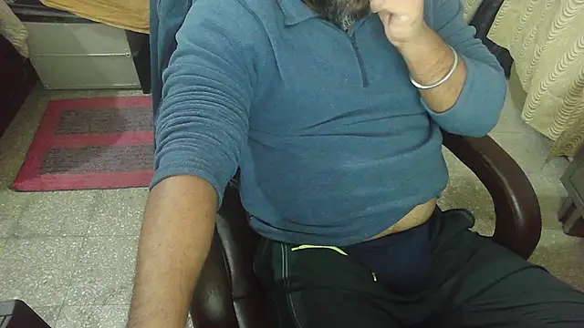 rentarob online show from December 3, 2025, 2:45 am