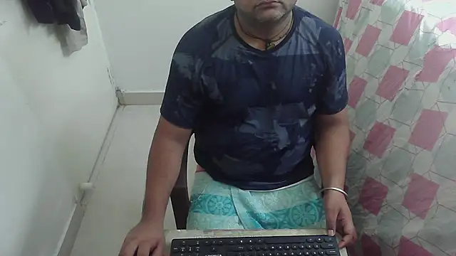 Snapshot of rentarob chatting on July 18, 2026, 6:16 pm rentarob online show from July 18, 2026, 6:16 pm