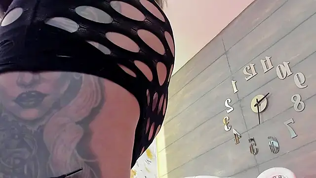 nicollette miller online show from January 28, 2025, 3:25 pm