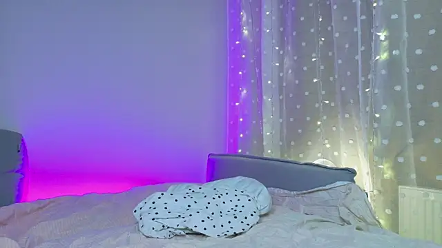 Snapshot of lina_stones chatting on January 5, 2026, 5:27 pm lina stones online show from January 5, 2026, 5:27 pm