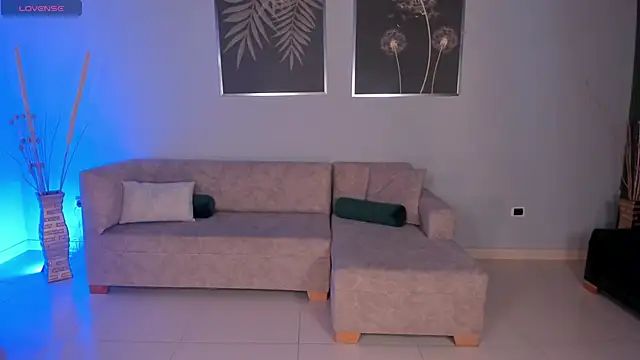 Snapshot of BiancaPierce chatting on November 10, 2025, 12:10 pm BiancaPierce online show from November 10, 2025, 12:10 pm