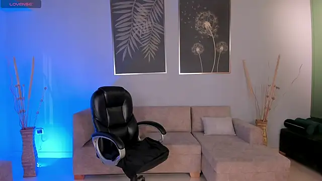 Snapshot of BiancaPierce chatting on November 15, 2025, 11:47 am BiancaPierce online show from November 15, 2025, 11:47 am