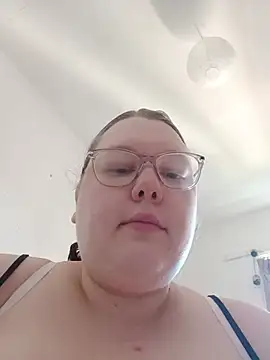 Snapshot of Sexycurvyemilyy chatting on June 10, 2026, 11:11 am Sexycurvyemilyy online show from June 10, 2026, 11:11 am