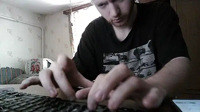 Snapshot of FillipsonDon chatting on July 17, 2026, 10:12 am FillipsonDon online show from July 17, 2026, 10:12 am