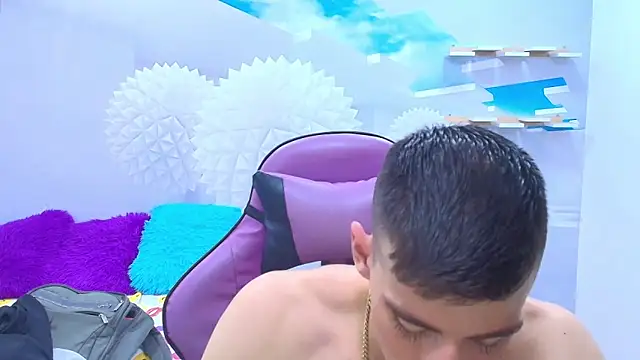 Snapshot of DEIBY_BABY chatting on October 1, 2025, 6:23 pm DEIBY BABY online show from October 1, 2025, 6:23 pm