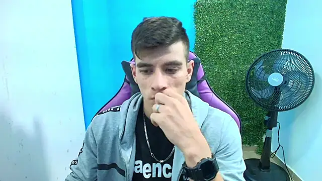 Snapshot of DEIBY_BABY chatting on February 6, 2025, 3:06 am DEIBY BABY online show from February 6, 2025, 3:06 am