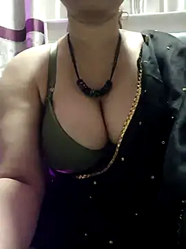 Sexybomb33 online show from March 18, 2025, 10:58 pm