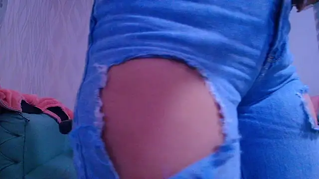 emyli sam online show from January 15, 2025, 11:53 am