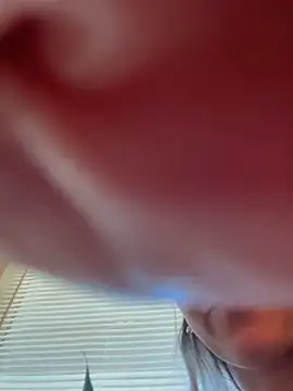 SkyelarSommer online show from September 20, 2025, 2:55 pm