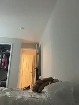 DominiqueX0 online show from March 4, 2025, 3:11 am