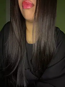 Mayacrayzi online show from March 28, 2026, 9:32 am