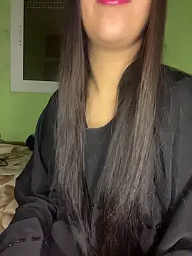 Mayacrayzi online show from April 11, 2026, 10:08 am