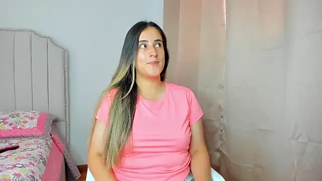 Snapshot of Hanna86 chatting on October 3, 2025, 4:30 pm Hanna86 online show from October 3, 2025, 4:30 pm