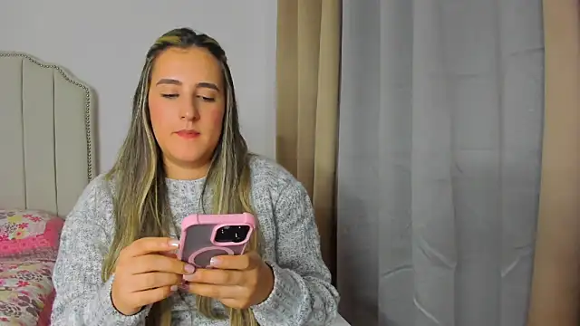 Hanna86 online show from April 15, 2026, 1:22 am