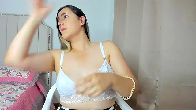 Snapshot of Hanna86 chatting on September 30, 2025, 12:00 pm Hanna86 online show from September 30, 2025, 12:00 pm