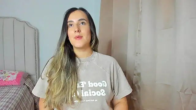 Hanna86 online show from December 4, 2025, 9:03 pm