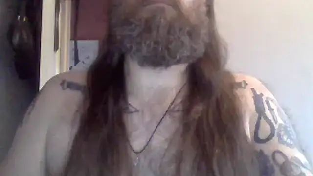 Snapshot of Thrillhouse chatting on January 8, 2025, 2:25 pm Thrillhouse online show from January 8, 2025, 2:25 pm