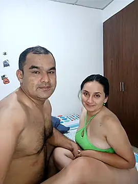 Snapshot of Angeelus2 chatting on November 9, 2025, 3:10 am Angeelus2 online show from November 9, 2025, 3:10 am