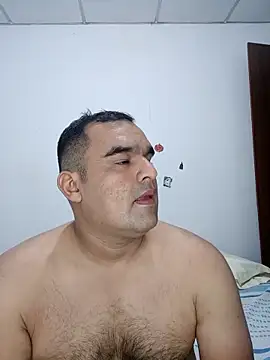 Snapshot of Angeelus2 chatting on February 13, 2026, 8:31 pm Angeelus2 online show from February 13, 2026, 8:31 pm