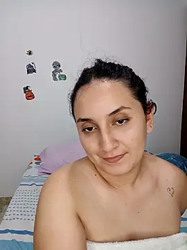 Snapshot of Angeelus2 chatting on April 24, 2026, 10:34 pm Angeelus2 online show from April 24, 2026, 10:34 pm