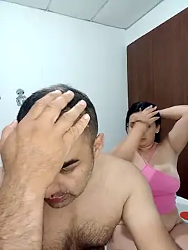 Snapshot of Angeelus2 chatting on November 2, 2025, 3:11 am Angeelus2 online show from November 2, 2025, 3:11 am