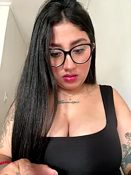 Snapshot of croftsmila chatting on December 21, 2025, 3:25 pm croftsmila online show from December 21, 2025, 3:25 pm