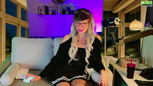 Snapshot of Kittychatte chatting on September 10, 2025, 7:57 pm Kittychatte online show from September 10, 2025, 7:57 pm