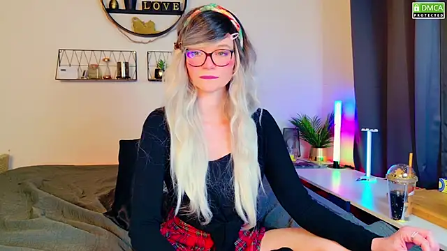 Snapshot of Kittychatte chatting on February 18, 2025, 8:47 pm Kittychatte online show from February 18, 2025, 8:47 pm