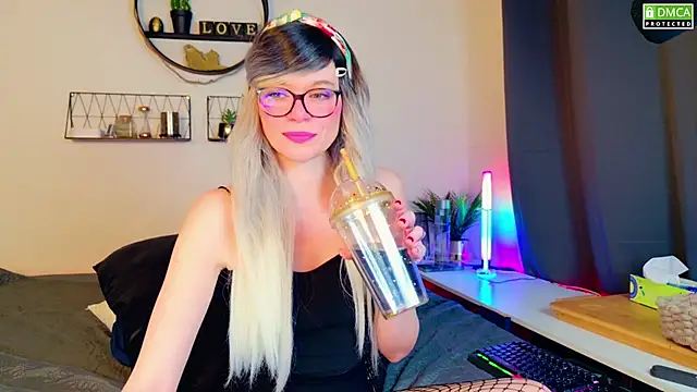 Snapshot of Kittychatte chatting on March 17, 2025, 9:02 pm Kittychatte online show from March 17, 2025, 9:02 pm