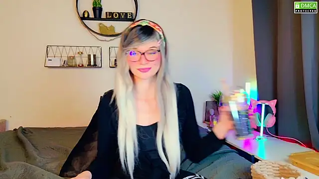 Snapshot of Kittychatte chatting on February 4, 2025, 8:38 pm Kittychatte online show from February 4, 2025, 8:38 pm