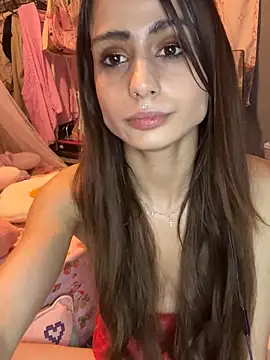 Snapshot of LaPetitechienne1 chatting on February 16, 2025, 1:03 am LaPetitechienne1 online show from February 16, 2025, 1:03 am