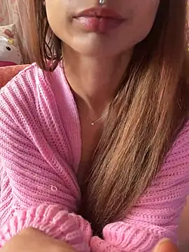 Snapshot of LaPetitechienne1 chatting on March 18, 2025, 4:39 pm LaPetitechienne1 online show from March 18, 2025, 4:39 pm