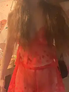 Snapshot of LaPetitechienne1 chatting on March 3, 2025, 1:07 am LaPetitechienne1 online show from March 3, 2025, 1:07 am