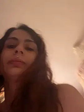 Snapshot of LaPetitechienne1 chatting on March 18, 2025, 8:28 am LaPetitechienne1 online show from March 18, 2025, 8:28 am