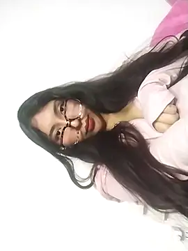 Umaru uwu online show from November 17, 2025, 4:27 am