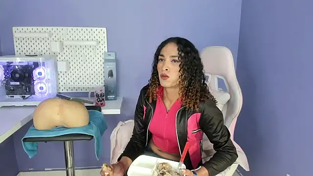 StefanyMiler online show from September 12, 2025, 8:30 pm