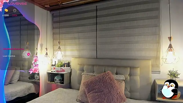 cristal  hot 1 online show from April 18, 2026, 5:10 am