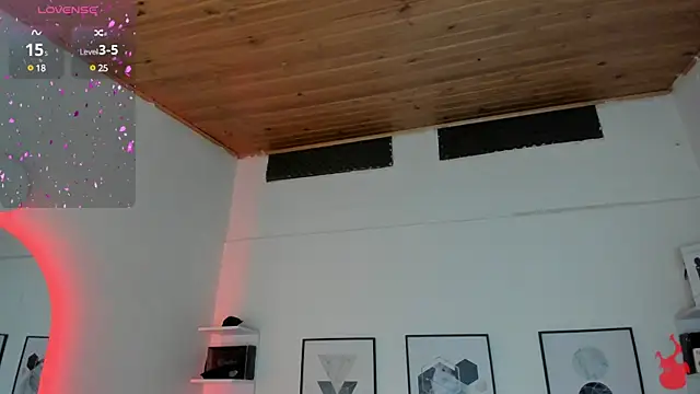 cristal  hot 1 online show from March 10, 2025, 10:18 am