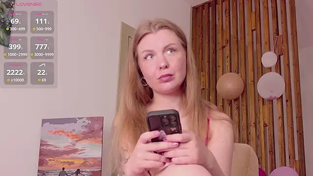 Snapshot of yourlovelyjul chatting on June 15, 2026, 4:06 pm yourlovelyjul online show from June 15, 2026, 4:06 pm