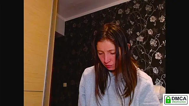 Snapshot of Sophi_Cute chatting on January 7, 2026, 2:00 pm Sophi Cute online show from January 7, 2026, 2:00 pm