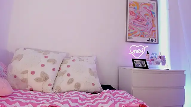 Snapshot of _viioletweekend_ chatting on February 22, 2025, 9:04 pm viioletweekend online show from February 22, 2025, 9:04 pm