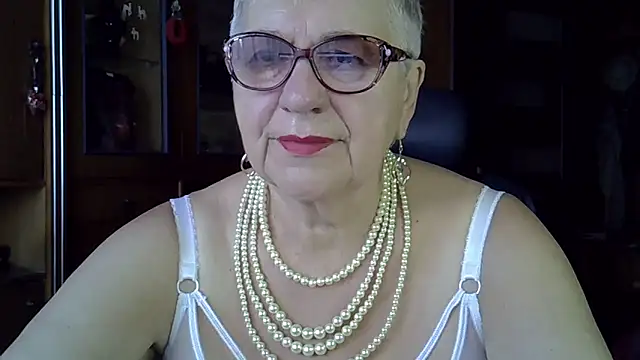 Snapshot of SweetCherry27 chatting on September 9, 2025, 4:33 am SweetCherry27 online show from September 9, 2025, 4:33 am