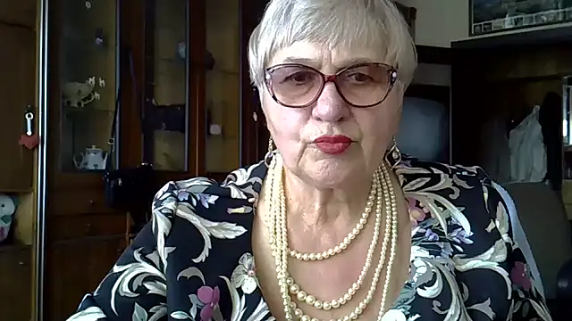 Snapshot of SweetCherry27 chatting on March 11, 2025, 8:19 am SweetCherry27 online show from March 11, 2025, 8:19 am