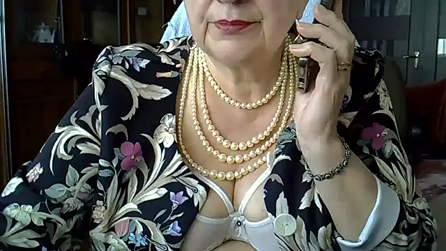 Snapshot of SweetCherry27 chatting on March 12, 2025, 7:46 am SweetCherry27 online show from March 12, 2025, 7:46 am