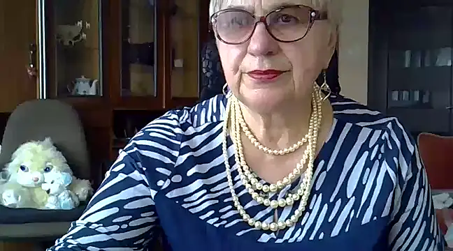 Snapshot of SweetCherry27 chatting on March 16, 2025, 1:38 pm SweetCherry27 online show from March 16, 2025, 1:38 pm