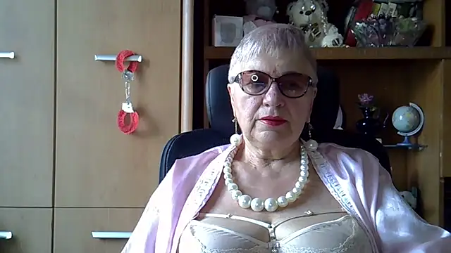 Snapshot of SweetCherry27 chatting on September 25, 2025, 5:24 am SweetCherry27 online show from September 25, 2025, 5:24 am