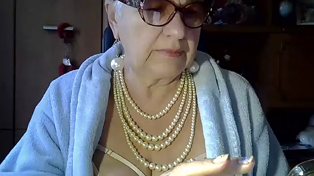 Snapshot of SweetCherry27 chatting on October 3, 2025, 5:31 am SweetCherry27 online show from October 3, 2025, 5:31 am