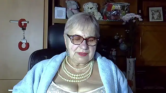 Snapshot of SweetCherry27 chatting on September 27, 2025, 5:41 pm SweetCherry27 online show from September 27, 2025, 5:41 pm
